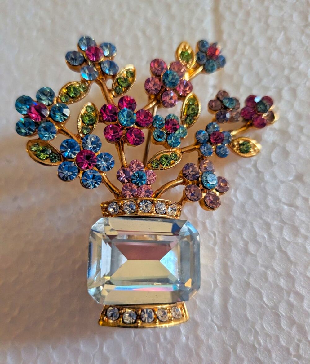 Vintage Multicolor Rhinestone Flower Bouquet Vase Brooch Gold Tone Figural Pin